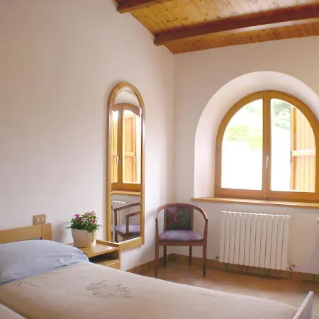 Sleeps 6 Pool Wifi Apartament